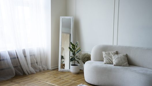 Small Living Room? Make It Brighter & More Spacious with These Easy Tips!